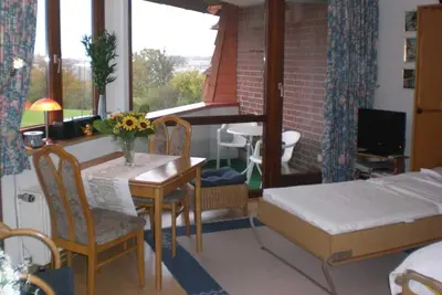 Image de Piscine, sauna, confortable et petite