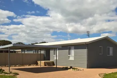 Image de Quand En Robe. . . -13 Apex Lane Robe, Sa