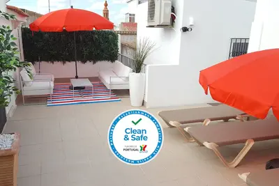 Image de Henri'S Apartments, City Center, Apt. 2 - Le meilleur de Lagos!