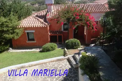 Image de Semi-détaché Villa, avec 5 lits, jardin privé et barbecue