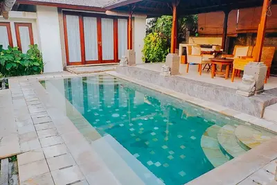 Image de 1 Br style balinais authentique avec piscine privée