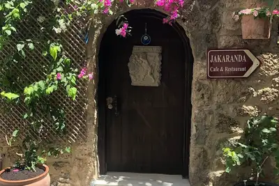 Image de Quirky Original Turkish Stone House au coeur de la ville