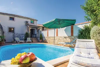 Image de Marina Holiday House with Pool