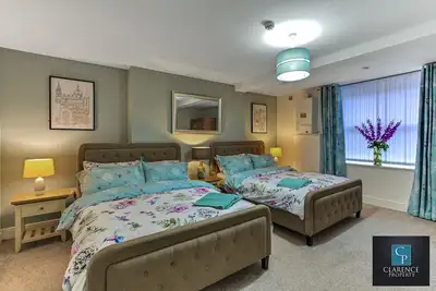 Image de Appartement spacieux et spacieux dans la maison de ville géorgienne.