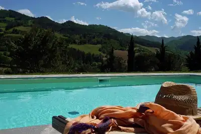 Image de Villa Beatrice est une charmante propriété entre la Toscane et l'Emilie Romagne, piscine privée 3 chambres