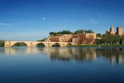 Image de Proche Avignon, Maison Provençale Avec Piscine, Coeur Des Vignes