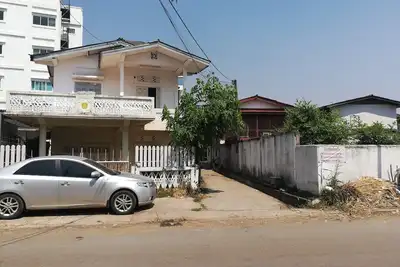 Image de Capitale de Vientiane, à 4 minutes à pied de Patuxay & Shopping