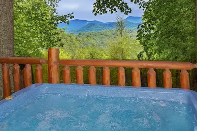 Image de Mountain Top Dream: Vues magnifiques sur la montagne, Isolé, Meilleurs équipements, à proximité des attractions!