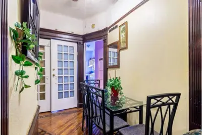 Image de 383, avenue Parkside - 3e étage (service pour 6 personnes)