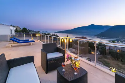 Image de Magnifique Villa privée avec piscine chauffée, Boutique Spa et des vues spectaculaires.