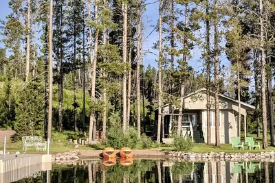 Image de Quai privé! 16 marches du porche du lac à 70 pieds de plage privée et rivage.