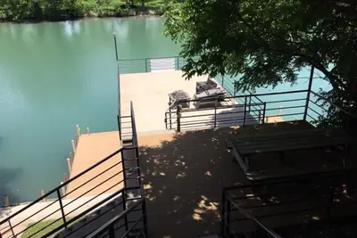 Image de Patterson Place est confortable et a Beautiful Waterfront