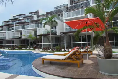 Luxueux condo 1 pièce E12