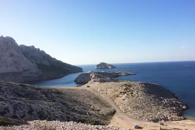 Image de Kaban On - cabanon de pêcheurs insolite aux Goudes