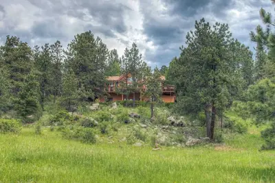 Image de Escapade de montagne luxueuse sur la propriété de rêve avec bain à remous