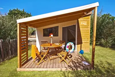 Image de Funflower Standard 20m² / 2 chambres - terrasse (sans sanitaires privatifs) 4 personnes