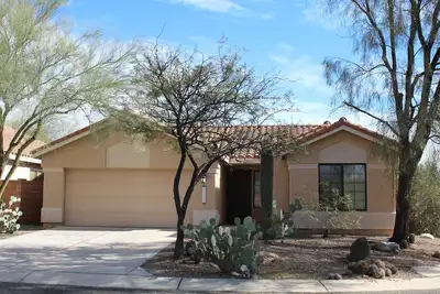 Image de Réveillez-vous au lever du soleil sur la montagne Catalina. . . votre lieu de détente, de renouveau et d'exploration