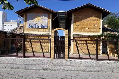 Image de Duplex Apt près de la mer, des restaurants, pizzerias, magasin de crème glacée, supermarché.