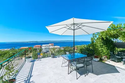 Appartement de deux chambres avec la terrasse et la vue sur le mer Brela, Makarska (A-16603-a)