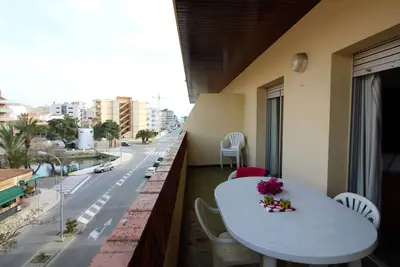 Très bien situé dans le quartier de Santa Margarita, près des commerces et plage. <br>35m2 po