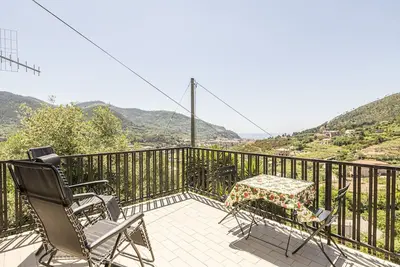 Image de Maison I Limoni avec vue sur la mer.