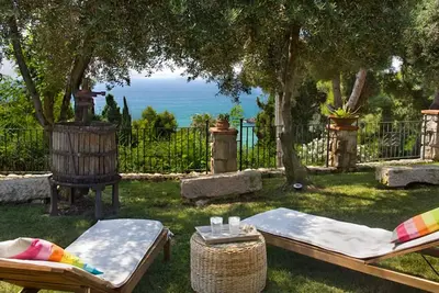 Image de Villa Michela entre ciel et mer. Sur la cĂ´te entre Gaeta et Sperlonga sur la mer