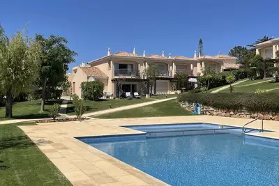 Image de Beach House à Gale, Algarve, près de 3 grandes plages