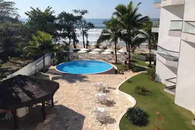 Image de Belle promenade de 130m2 en front de mer sur l'immense terrasse de sable vue mer Toninhas Ubatuba