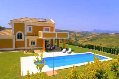Image de Villa de luxe pour 8 personnes avec piscine privée, vue de rêve, Wifi