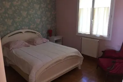 Image de Paradis de Provence  ---entre vienne et Lyon <br>4 chambres doubles  8 personnes.