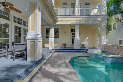 Image de Ultimate Island Getaway - Location de plage mensuelle