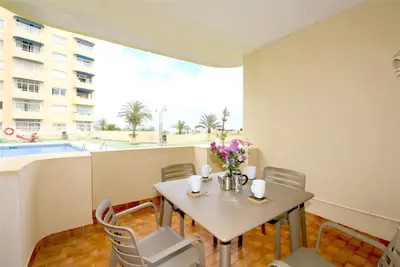 Image de Appartement spacieux au rez-de-chaussée avec clima, Marina Estepona, à proximité des restaurants