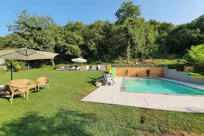 Image de Appartement avec piscine et jardin