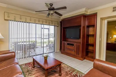 Image de Luxueux condo 2 chambres, 8 personnes au West Gate Lake Resort