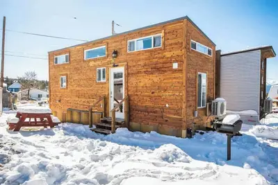 Image de Tiny House Oscar Wilde dans le centre-ville de Leadville avec WiFi gratuit