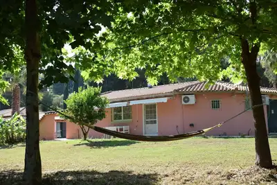 Image de Studio avec Vue sur Jardin [Iris]