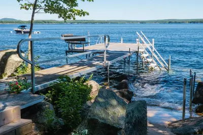 Image de Belle maison récemment rénovée au bord de l'eau du lac Sebago, suite Elder, accès par une rampe