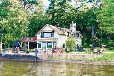 Image de Lounge - Un Amazing View! Un d'une sorte - à droite sur Trout Lake!
