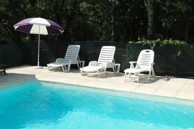 Image de Gîte avec piscine, sud Ardèche, 60 m2