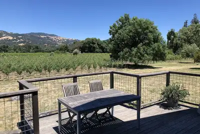 Image de Simple, Serene Wine Country Retreat Dans Alexander Valley (Sonoma County)