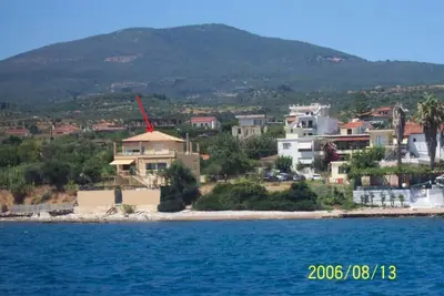 Image de Villa sur la mer - Appartement au Dernier Étage. Détendez-vous sur la véranda, regardez et écoutez la mer.