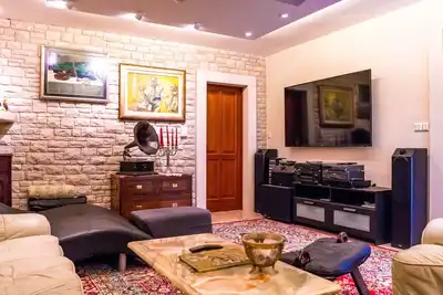 Image de Villa de luxe avec vue sur la mer, piscine extérieure, four à pizza et connexion Wi-Fi gratuite