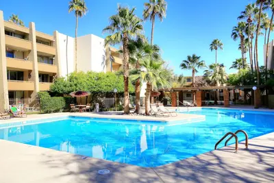 Image de Condo de luxe haut de gamme au coeur de la vieille ville - South Scottsdale