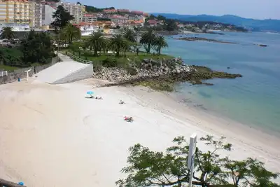 Image de Appartement En PREMIÈRE Ligne De Plage À Pleno Centro De Sanxenxo