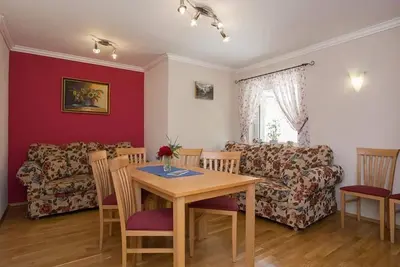 Image de Appartement avec jusqu'à 3 chambres - Appartement Säuleck