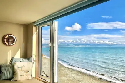Image de La vue! Sur la plage! Vues sur la mer! Village Situé