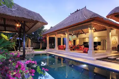 Image de Villa De Luxe Maju central Seminyak 3 chambres