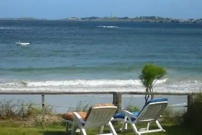 Image de Maison pied dans l'eau, proche de roscoff avec vue imprenable sur l ile de batz