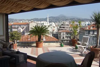 Image de Bel appartement situé à la Libération dans le centre de Nice