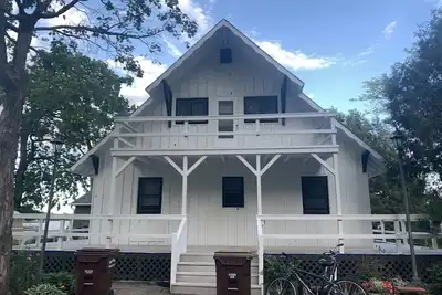 Image de À seulement 6 pas du lac Independence! Grande escapade sur le lac près de Minneapolis.